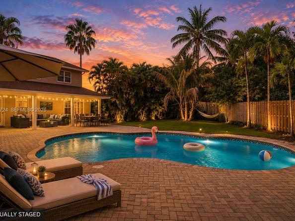 1051 SW 95th Terrace, Pembroke Pines FL 33025