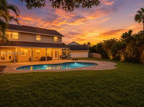 1051 SW 95th Terrace, Pembroke Pines FL 33025