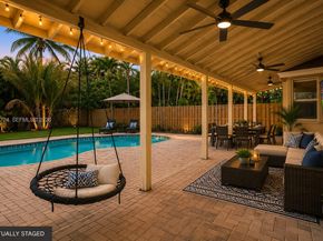 1051 SW 95th Terrace, Pembroke Pines FL 33025