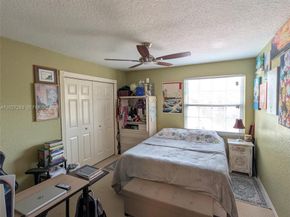 1625 SW 156th Avenue, Pembroke Pines FL 33027