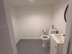 10000 SW 43rd Street, Miami FL 33165