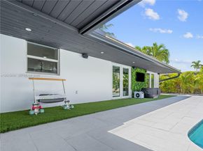 1701 SW 3rd Avenue, Pompano Beach FL 33060