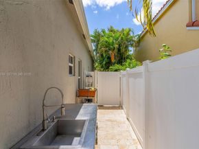 632 Carrington Lane, Weston FL 33326