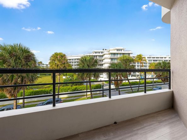 120 Sunset Avenue W 3a, Palm Beach FL 33480