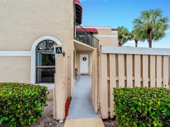 3715 Village Drive A, Delray Beach FL 33445
