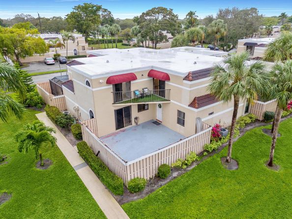 3715 Village Drive A, Delray Beach FL 33445