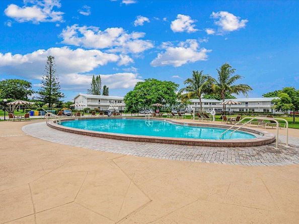 104 Wellington B, West Palm Beach FL 33417