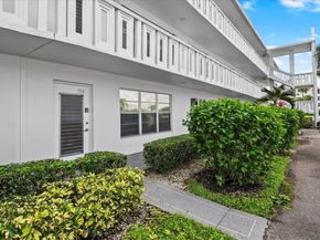 104 Wellington B, West Palm Beach FL 33417