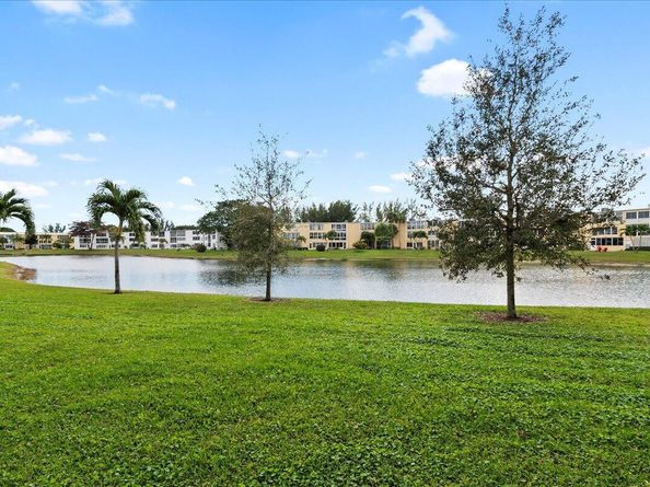 104 Wellington B, West Palm Beach FL 33417