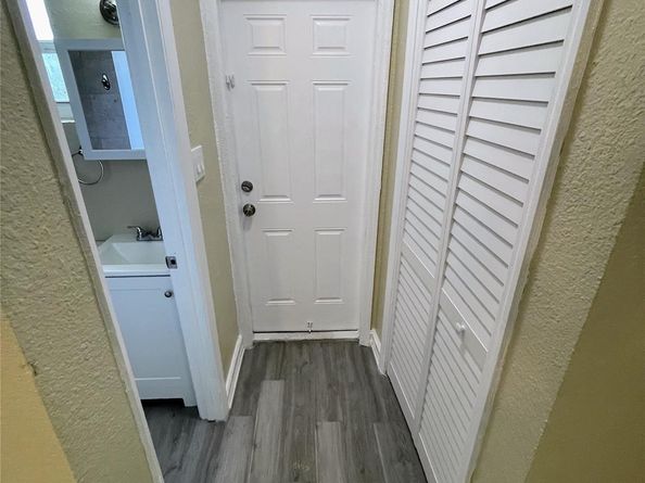 1647 NW 11th Pl, Fort Lauderdale FL 33311