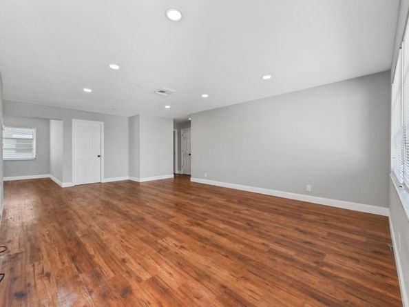 2110 SW 22nd Street, Boynton Beach FL 33426
