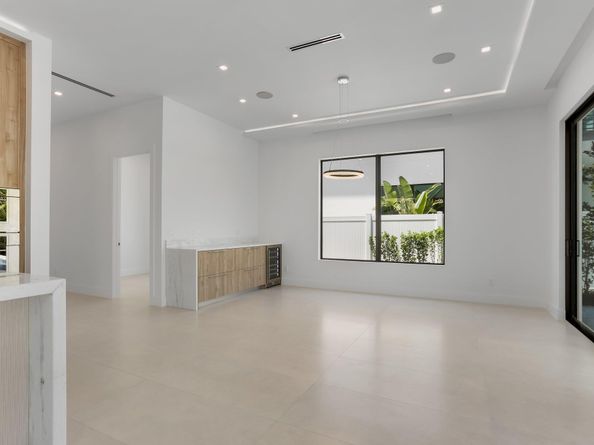 237 NE 11th Street, Delray Beach FL 33444