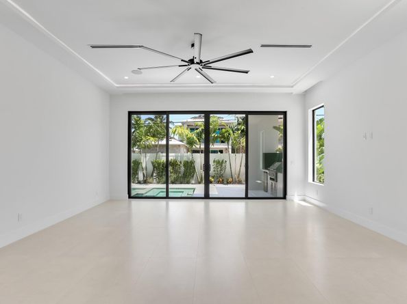 237 NE 11th Street, Delray Beach FL 33444