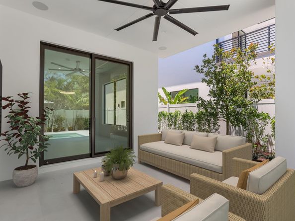 237 NE 11th Street, Delray Beach FL 33444