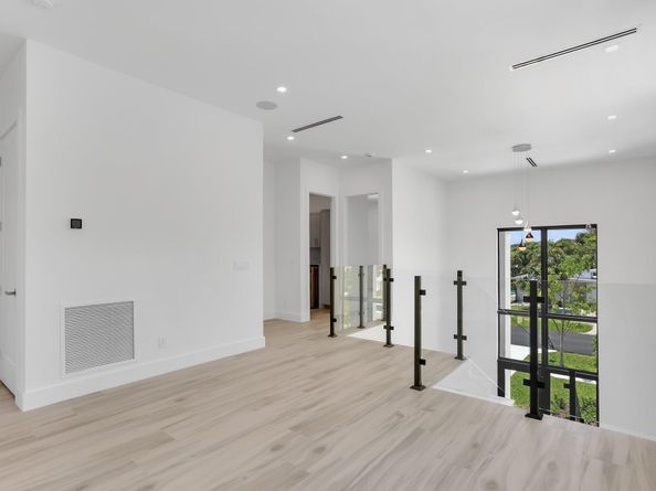 237 NE 11th Street, Delray Beach FL 33444