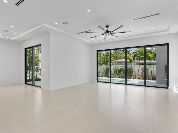 237 NE 11th Street, Delray Beach FL 33444