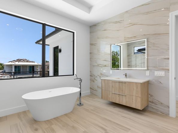 237 NE 11th Street, Delray Beach FL 33444