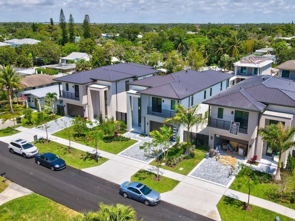237 NE 11th Street, Delray Beach FL 33444