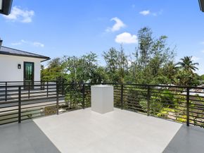 237 NE 11th Street, Delray Beach FL 33444