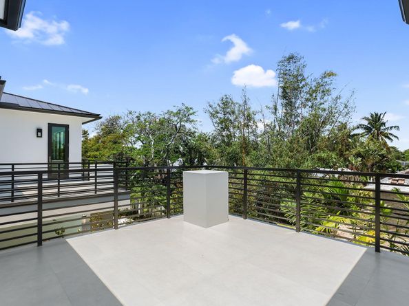 237 NE 11th Street, Delray Beach FL 33444