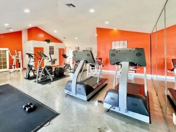 18860 NW 57th Ave 106, Hialeah FL 33015