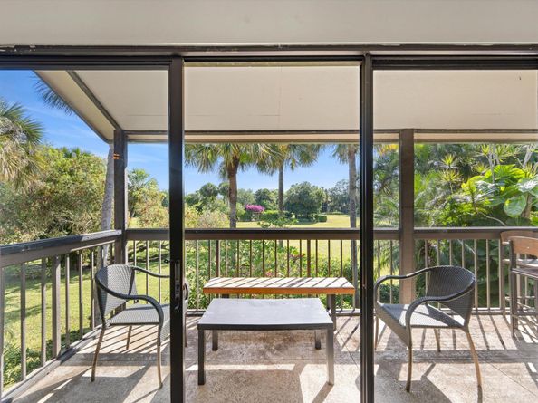 13334 Polo Club Road 304, Wellington FL 33414