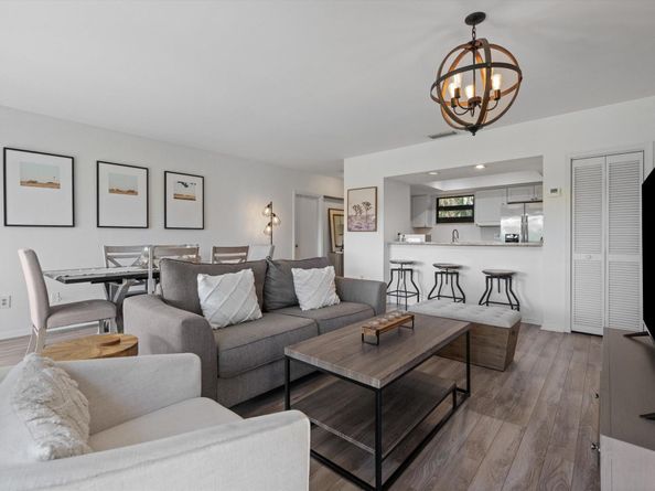13334 Polo Club Road 304, Wellington FL 33414