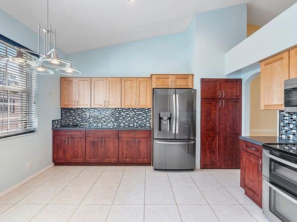 12342 NW 10th Dr D9, Coral Springs FL 33071