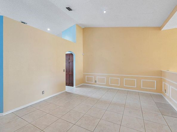 12342 NW 10th Dr D9, Coral Springs FL 33071