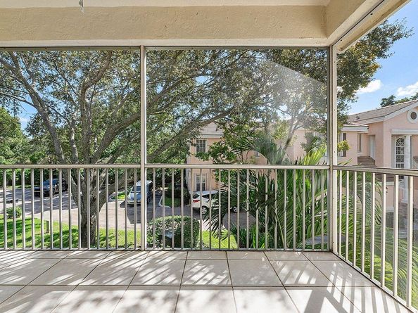 12342 NW 10th Dr D9, Coral Springs FL 33071