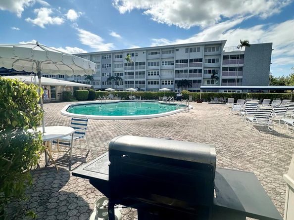 330 SE 2nd Street 501g, Hallandale Beach FL 33009