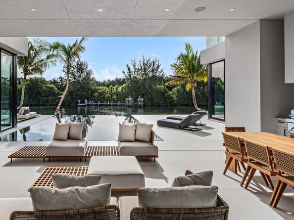 35 Spoonbill Road, Manalapan FL 33462