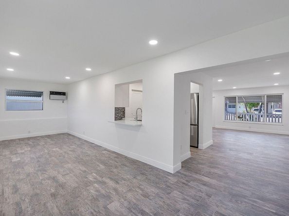 370 S GOLF Blvd, Pompano Beach FL 33064