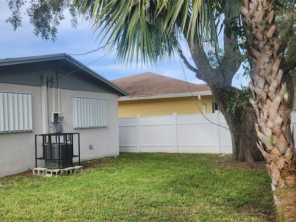 2840 NW 8th St, Fort Lauderdale FL 33311
