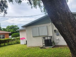 2840 NW 8th St, Fort Lauderdale FL 33311