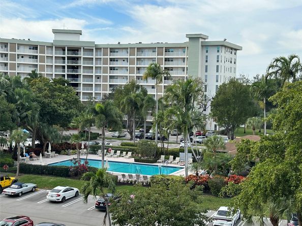 2940 N Course Dr 507, Pompano Beach FL 33069