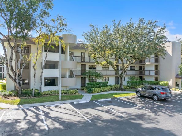 7653 NW 79th Ave 208, Tamarac FL 33321