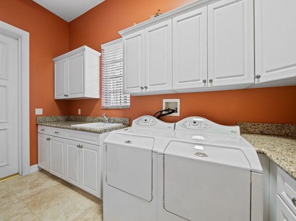 3700 NE 28th Ave, Lighthouse Point FL 33064