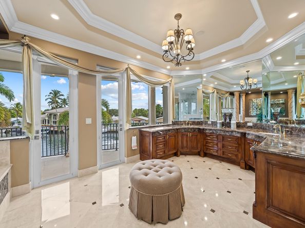 3700 NE 28th Ave, Lighthouse Point FL 33064