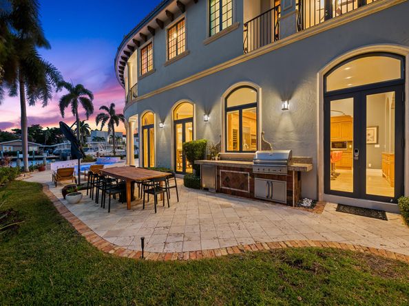 3700 NE 28th Ave, Lighthouse Point FL 33064