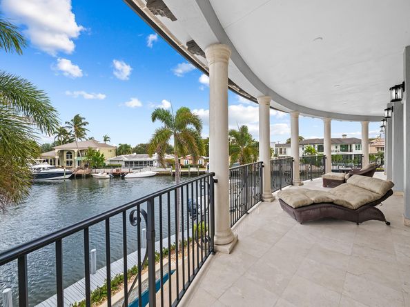 3700 NE 28th Ave, Lighthouse Point FL 33064