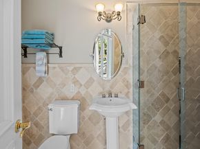 3700 NE 28th Ave, Lighthouse Point FL 33064