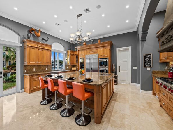 3700 NE 28th Ave, Lighthouse Point FL 33064