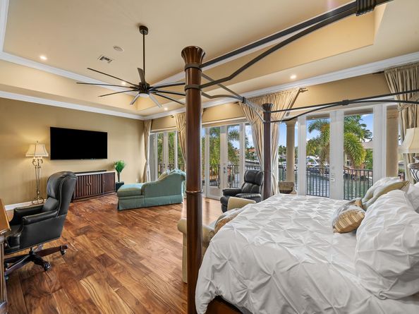 3700 NE 28th Ave, Lighthouse Point FL 33064