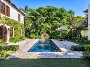424 Brazilian Avenue