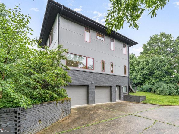 4844 Yorktown Boulevard, Arlington VA 22207