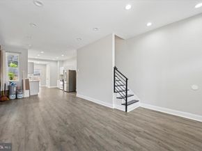 2835 W Montgomery Avenue, Philadelphia PA 19121