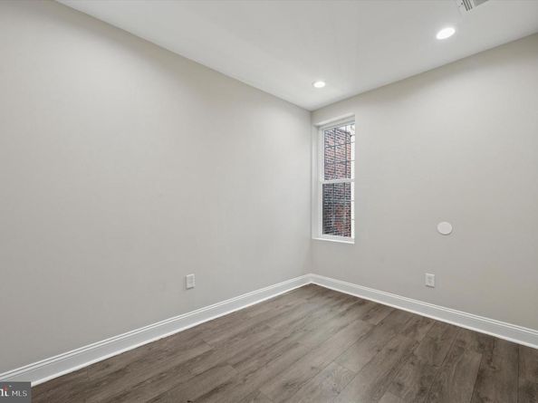 2835 W Montgomery Avenue, Philadelphia PA 19121