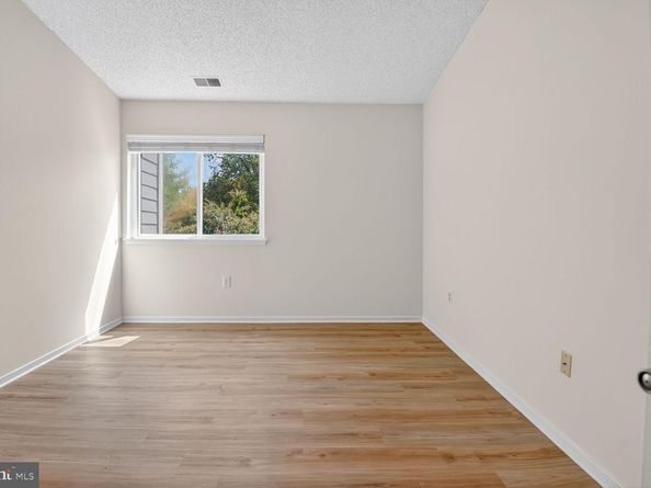 1933 Villaridge Drive 1933B, Reston VA 20191