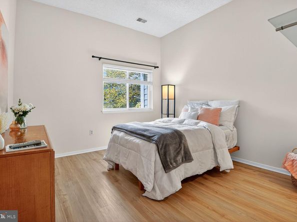 1933 Villaridge Drive 1933B, Reston VA 20191